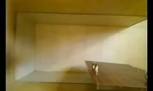 אמא הובנה עירומה בחז ...