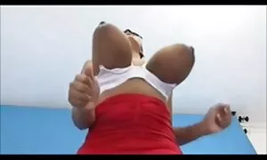 שחקנית פורנו שחורה ס ...